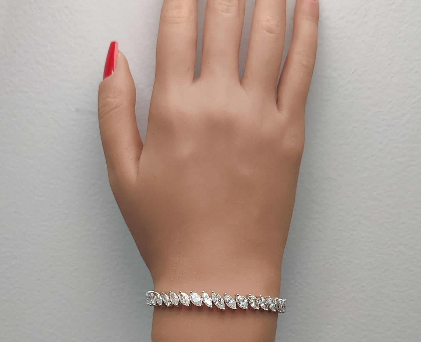 Natural White Marquise Diamond 13.55 Carat TW White Gold Tennis Bracelet
