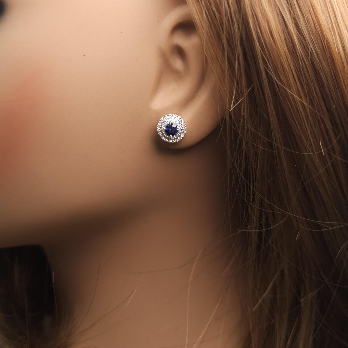 Natural Blue Round Sapphire and Diamond 1.05 Carat TW Gold Stud Earrings