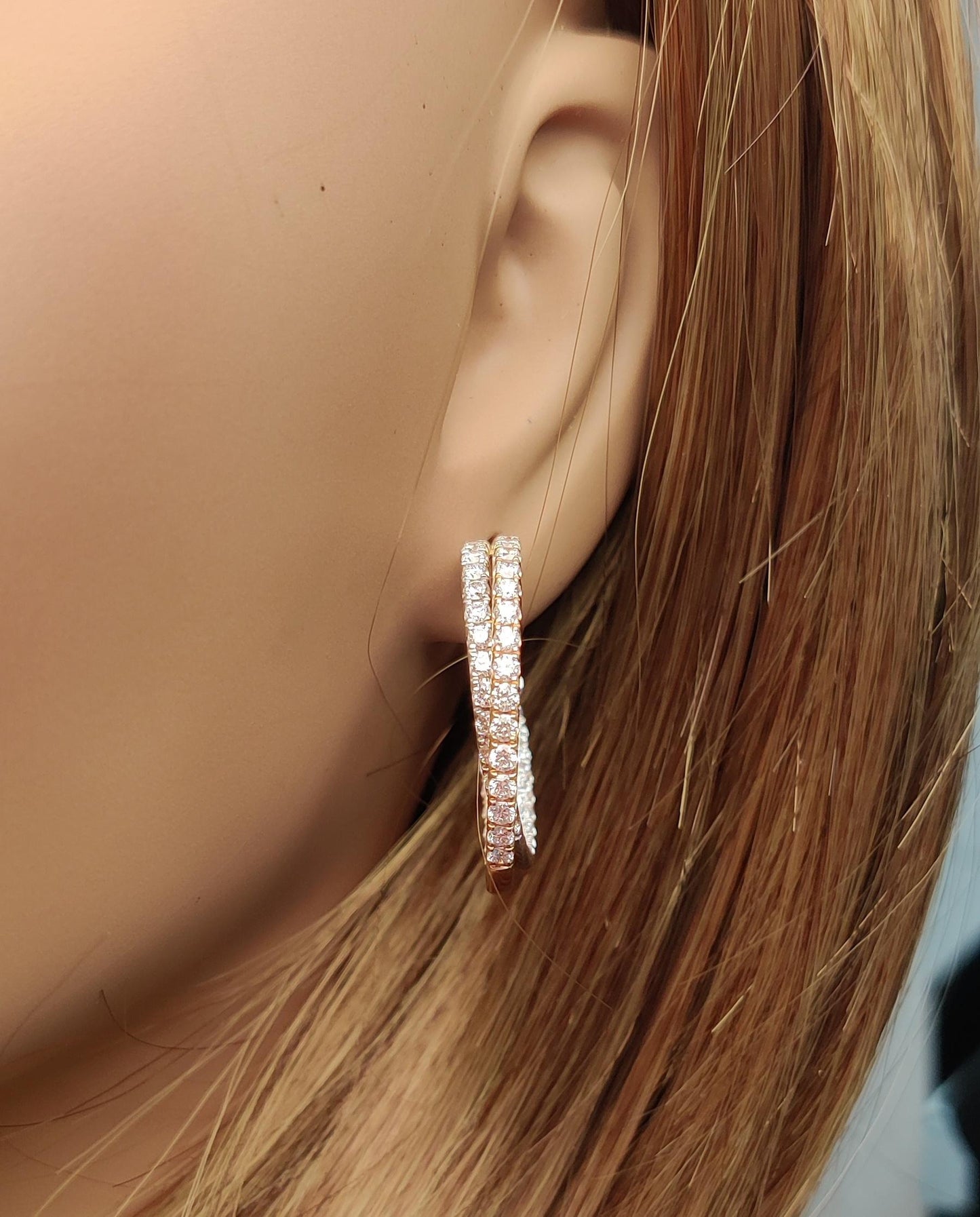 Natural White Round Diamond 2.61 Carat TW Rose Gold Hoop Earrings