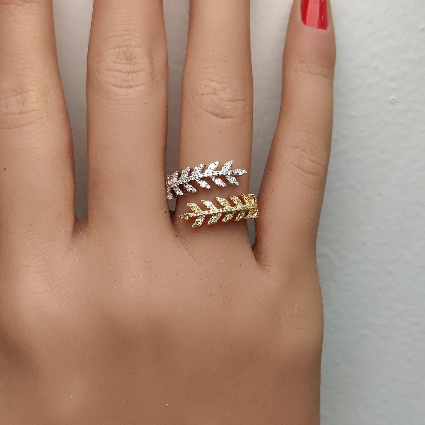 Natural Yellow Round Diamond 0.65 Carat TW Gold Cocktail Ring