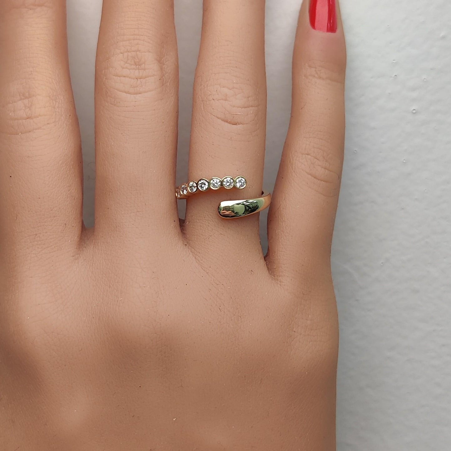 Natural White Round Diamond 0.31 Carat TW Yellow Gold Cocktail Band
