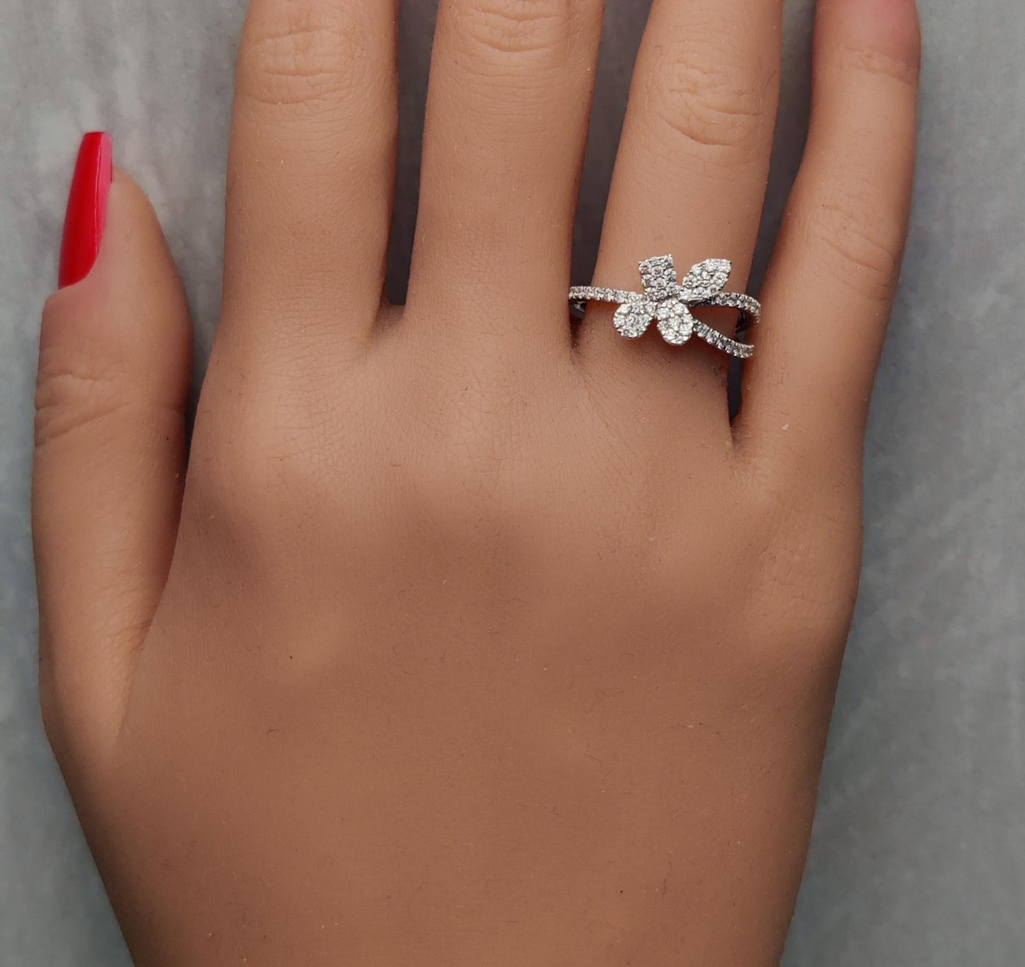 Natural White Round Diamond 0.66 Carat TW White Gold Cocktail Band