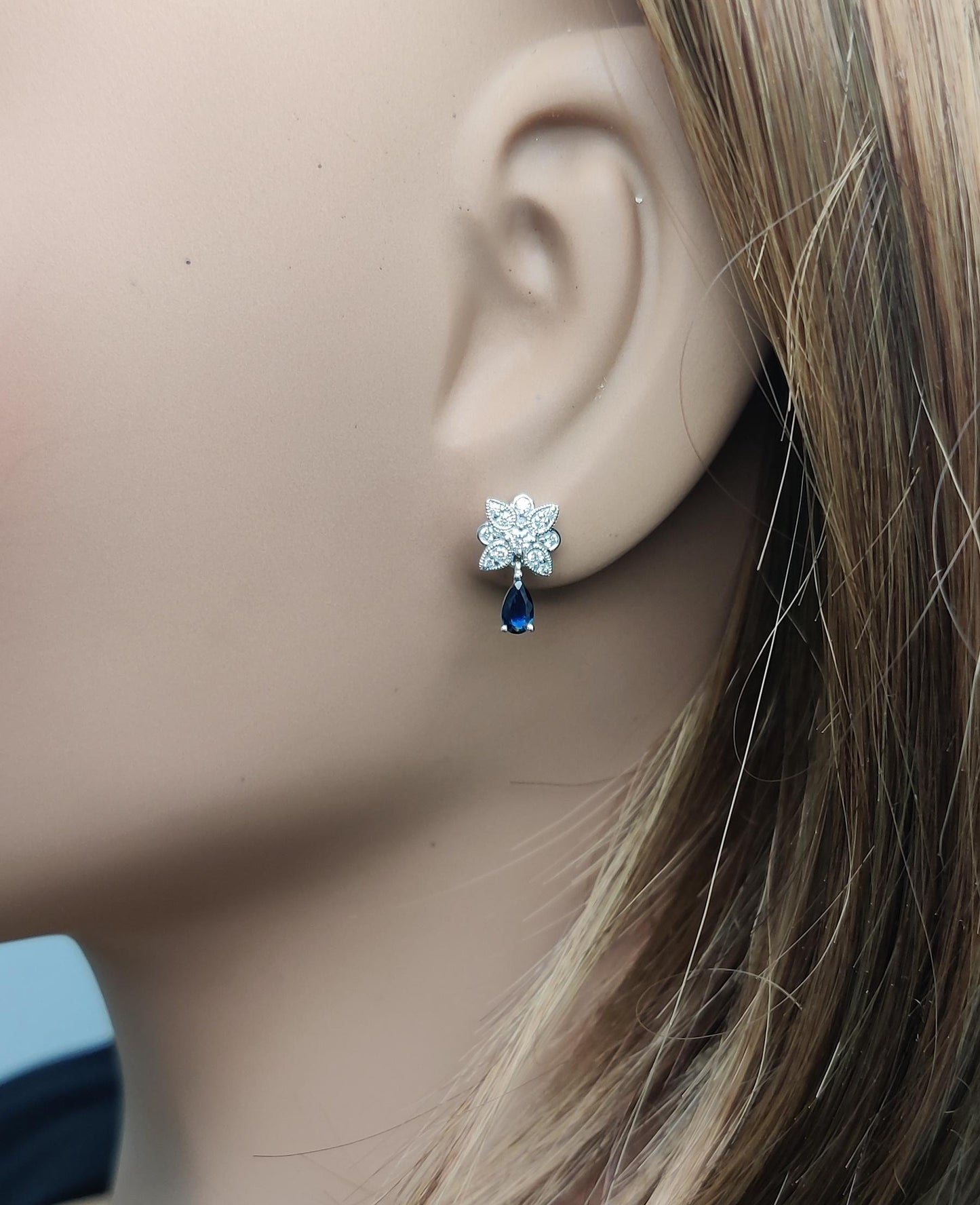 Natural Blue Pear Sapphire and White Diamond 0.80 Carat TW Gold Drop Earrings