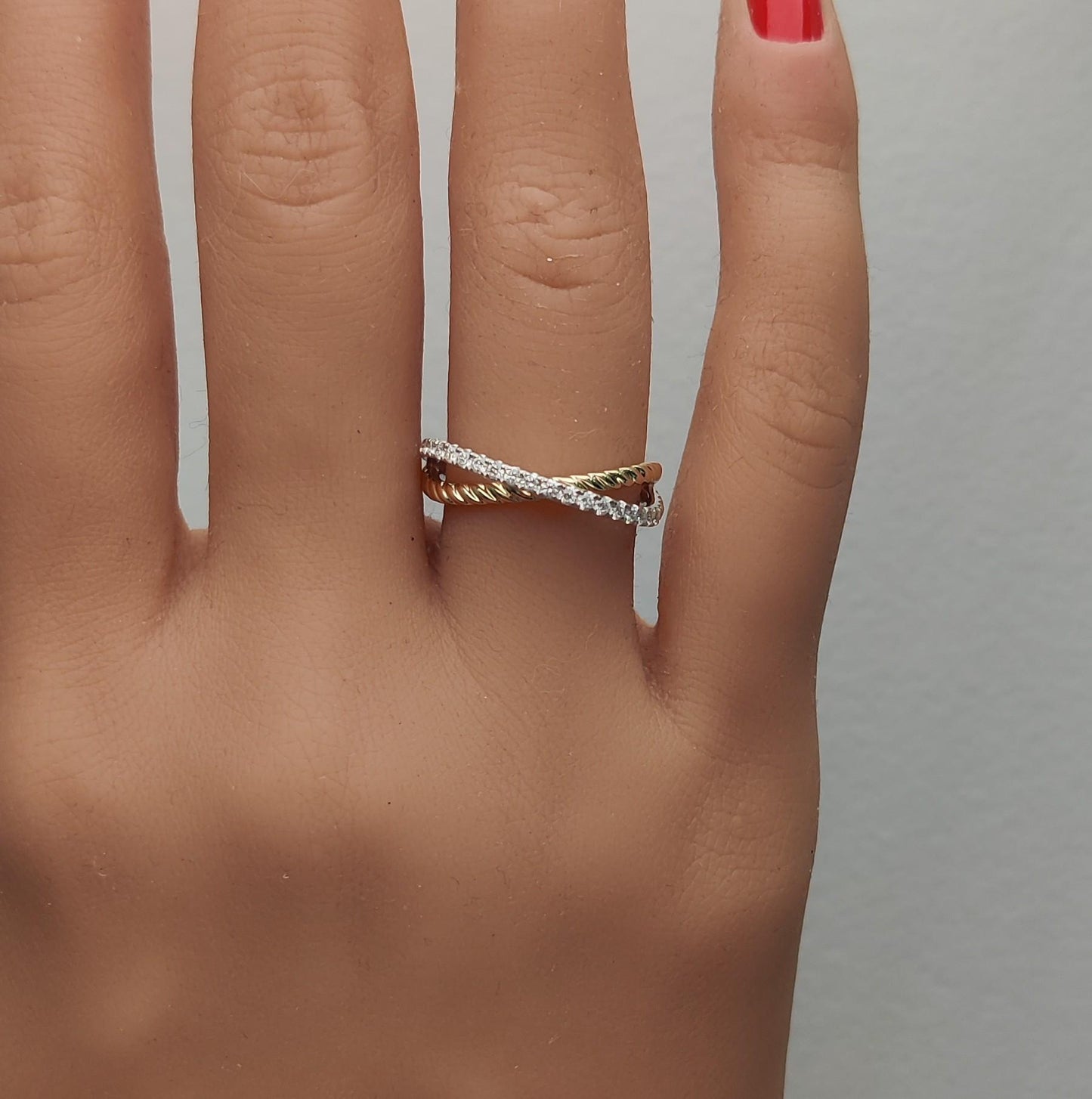 Natural White Round Diamond 0.30 Carat TW Gold Cocktail Band