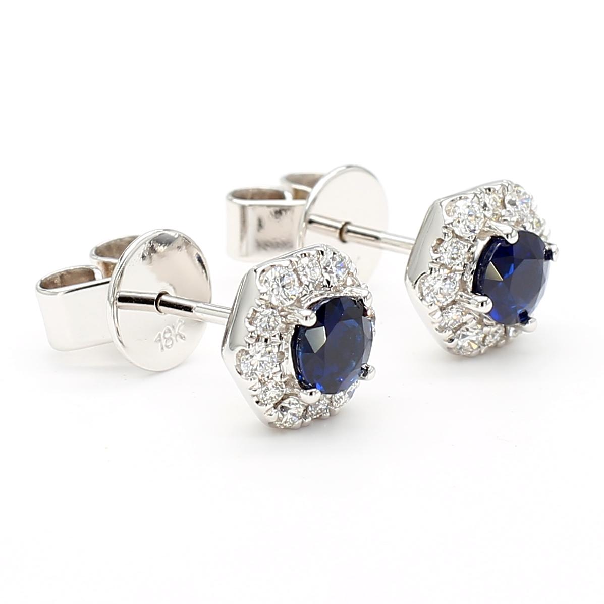 Natural Blue Round Sapphire and Diamond 0.97 Carat TW Gold Stud Earrings