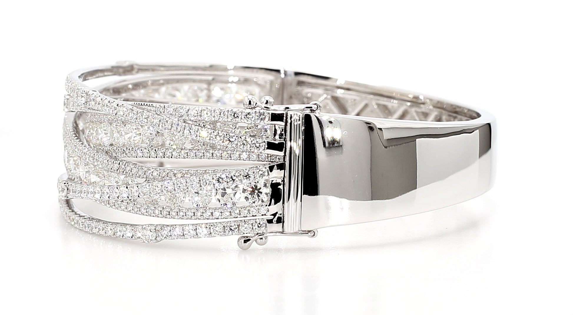 Natural White Round Diamond 13.16 Carat TW Gold Cuff Bracelet