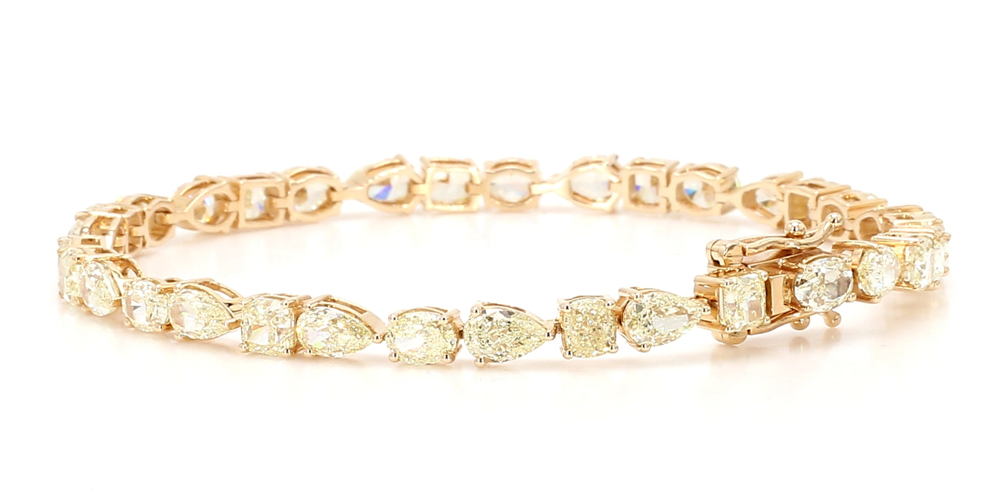 Natural White Pear Diamond 11.35 Carat TW Gold Tennis Bracelet