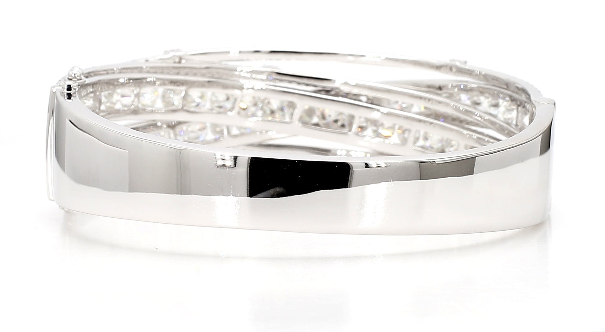 Natural White Round Diamond 13.16 Carat TW Gold Cuff Bracelet