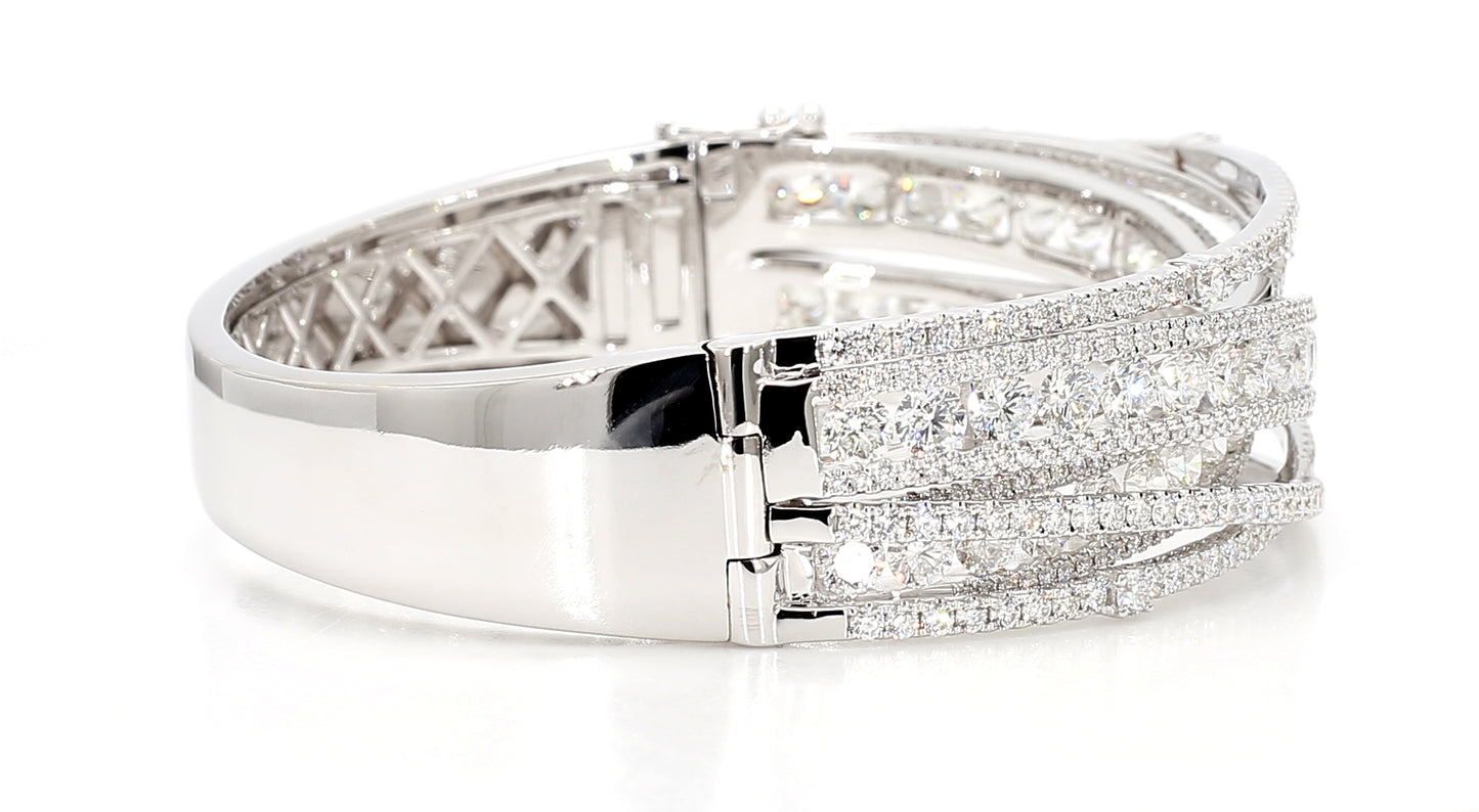 Natural White Round Diamond 13.16 Carat TW Gold Cuff Bracelet
