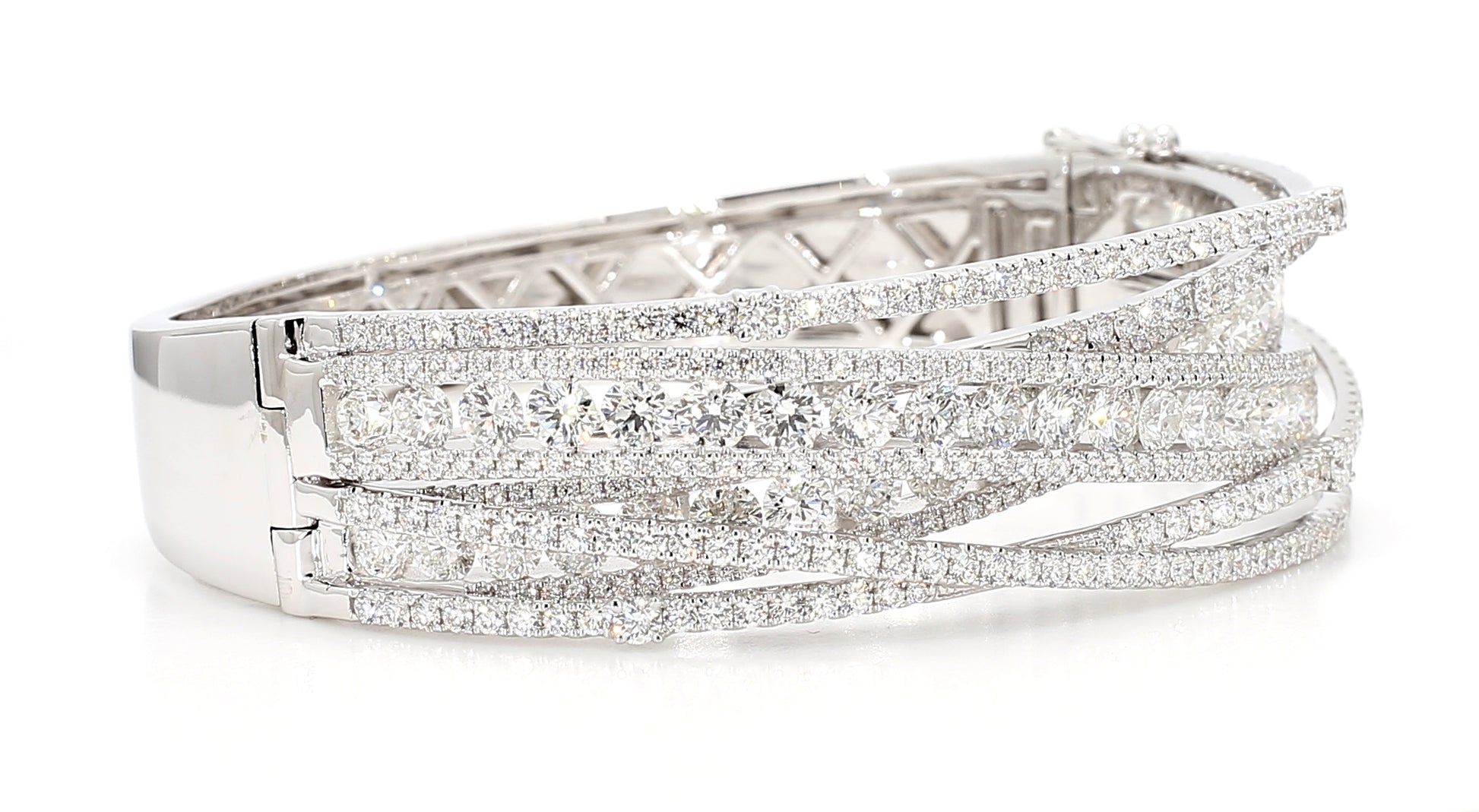 Natural White Round Diamond 13.16 Carat TW Gold Cuff Bracelet