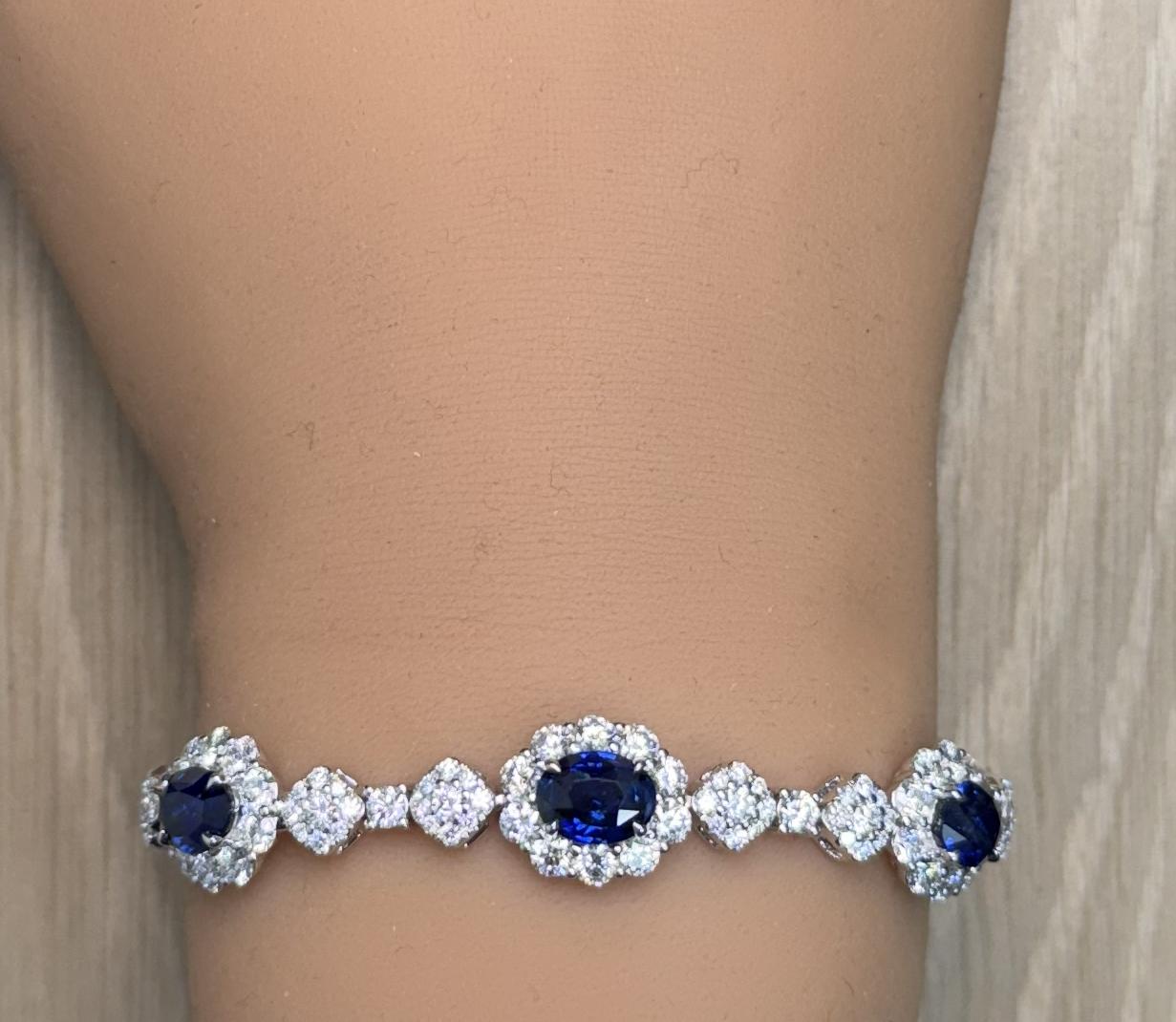 GIA Natural Blue Oval Sapphire and Diamond 21.69 Carat TW Gold Bracelet
