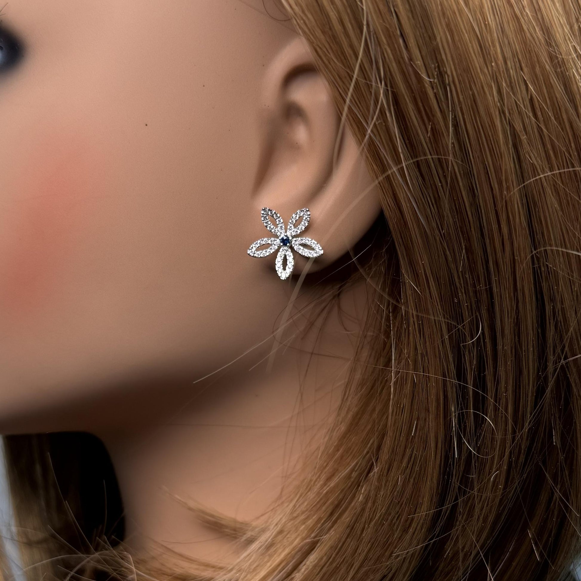 Natural Blue Round Sapphire and Diamond 0.59 Carat TW Gold Stud Earrings