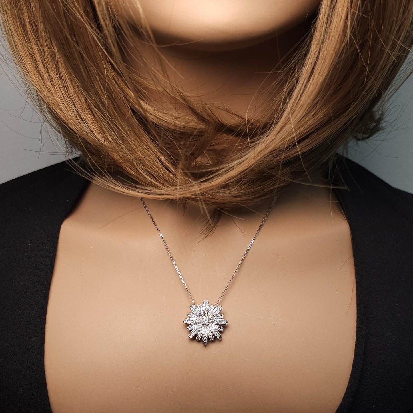 Natural White Round Diamond 0.78 Carat TW White Gold Drop Pendant