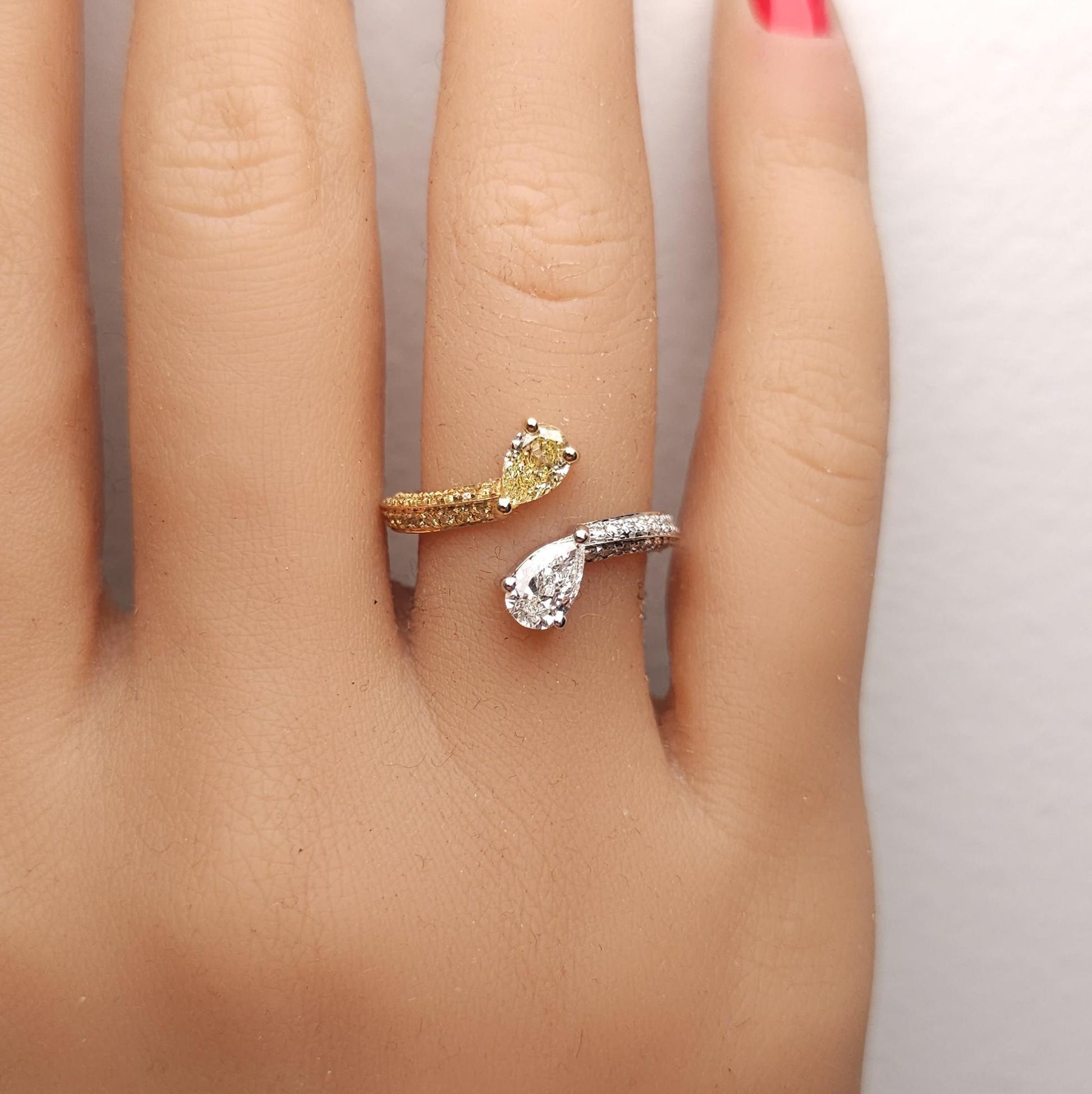 GIA Certified Fancy Light Yellow Pear Diamond 1.24 Carat TW Yellow Gold Ring