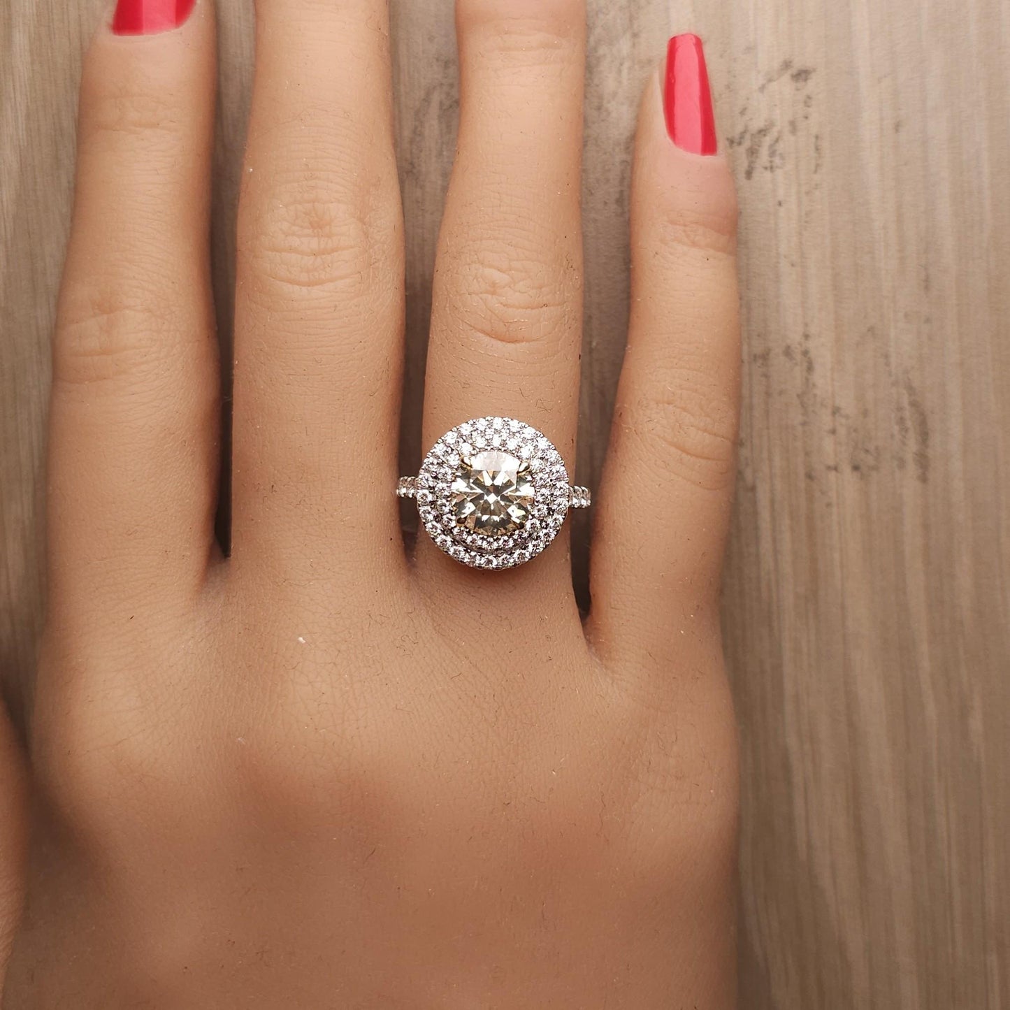 GIA Certified Very Light Yellow Round Diamond 3.15 Carat TW Gold Cocktail Ring