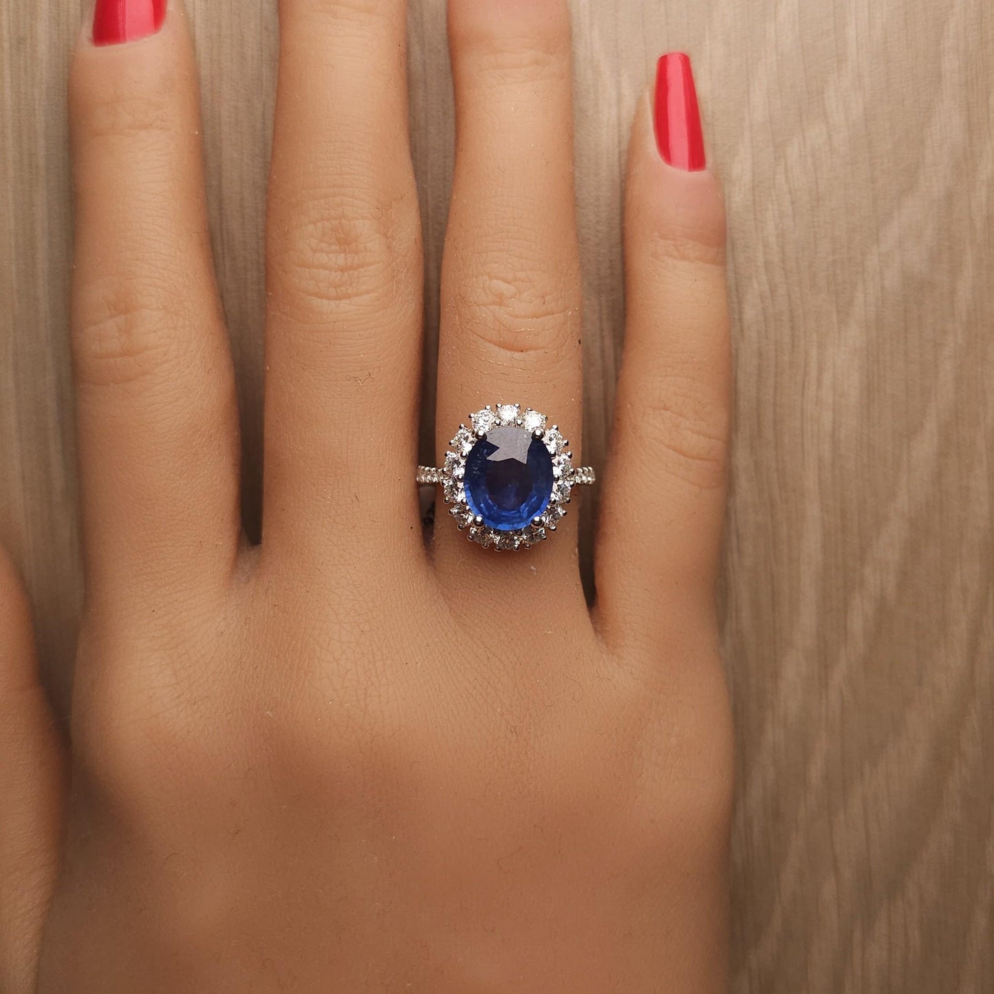 Natural Blue Oval Sapphire and White Diamond 5.51 Carat TW Gold Cocktail Ring