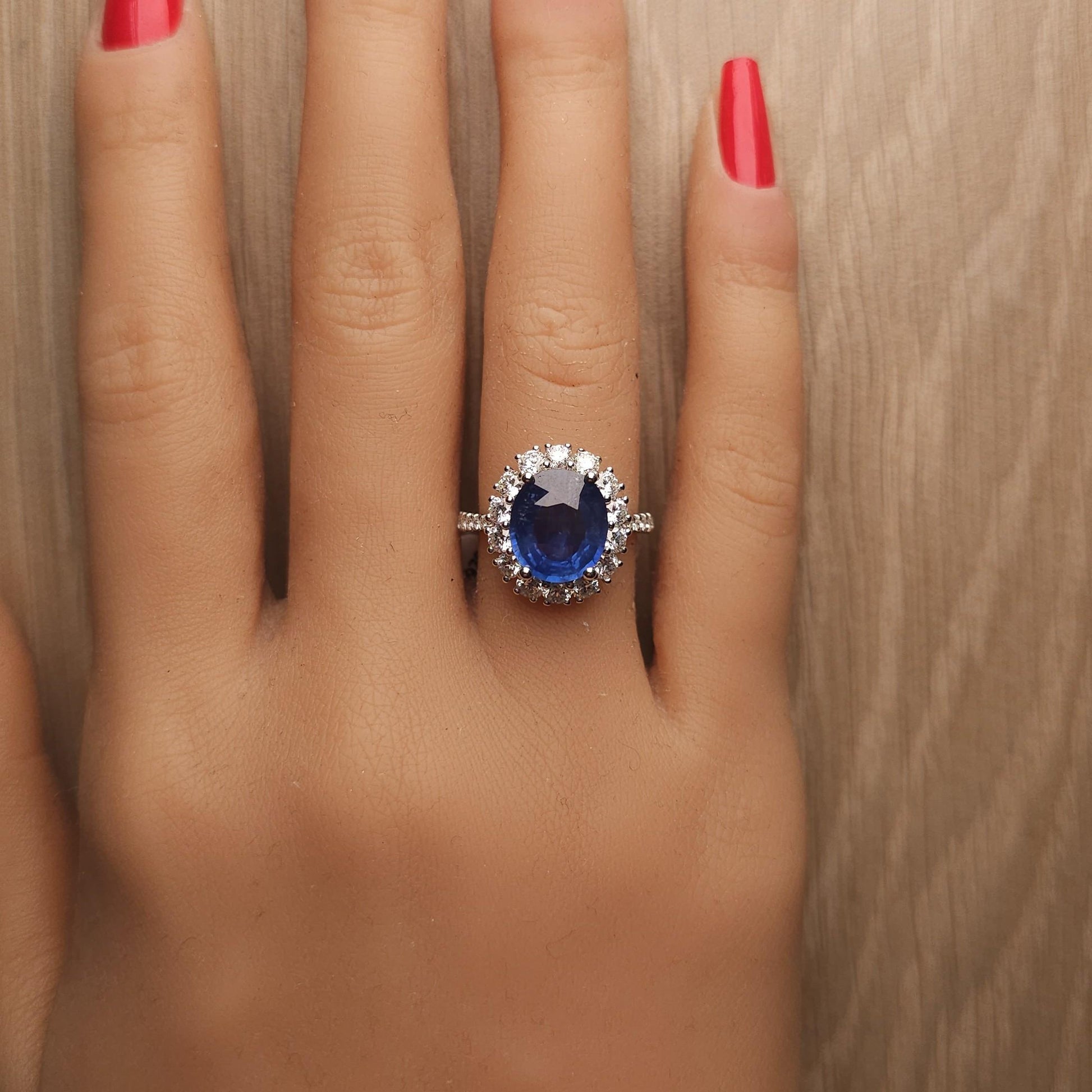 Natural Blue Oval Sapphire and White Diamond 5.51 Carat TW Gold Cocktail Ring