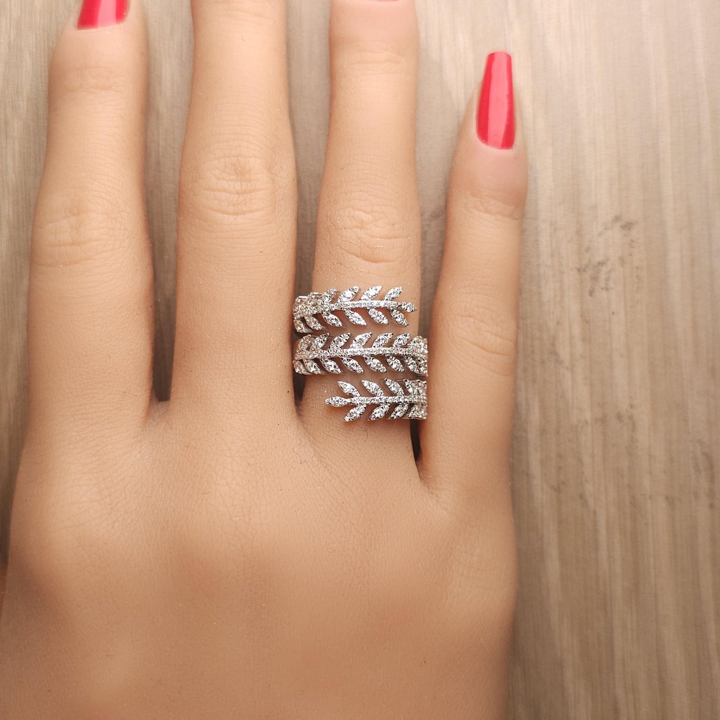 Natural White Round Diamond 1.05 Carat TW White Gold Cocktail Ring