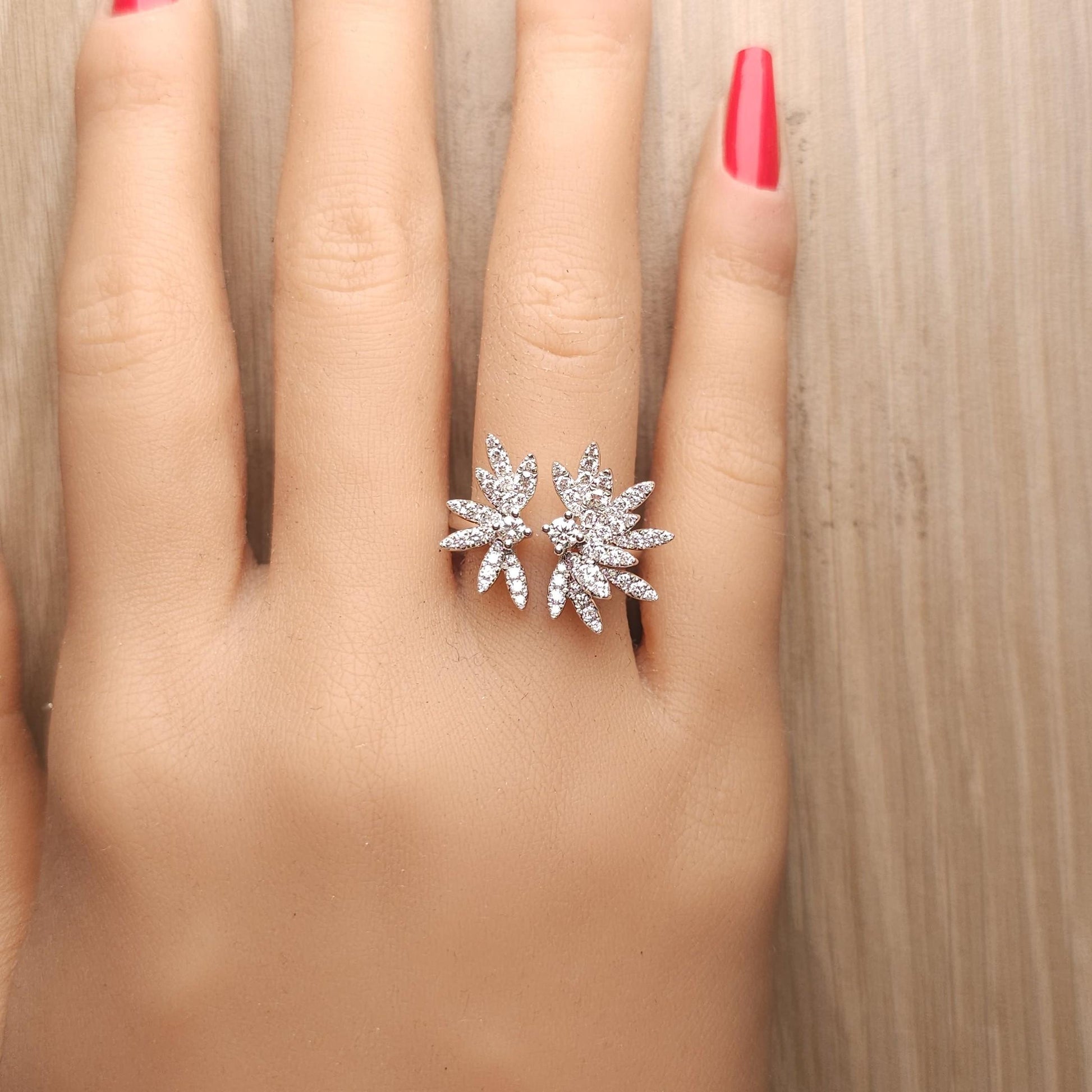 Natural White Round Diamond 0.82 Carat TW White Gold Cocktail Ring
