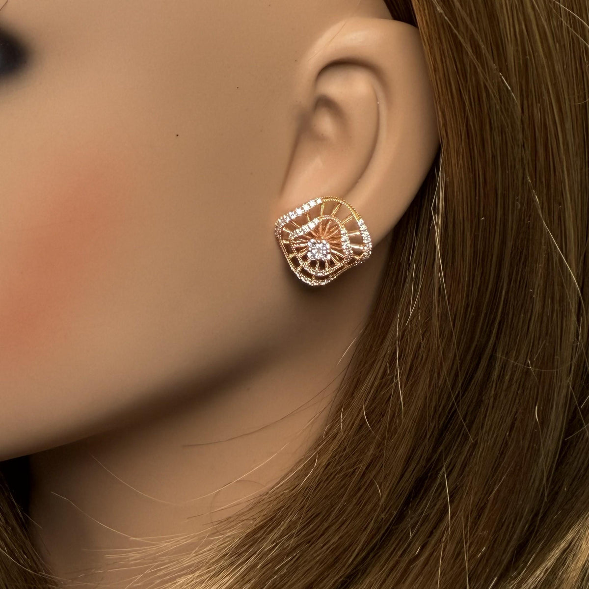 Natural White Round Diamond 0.61 Carat TW Gold Earrings