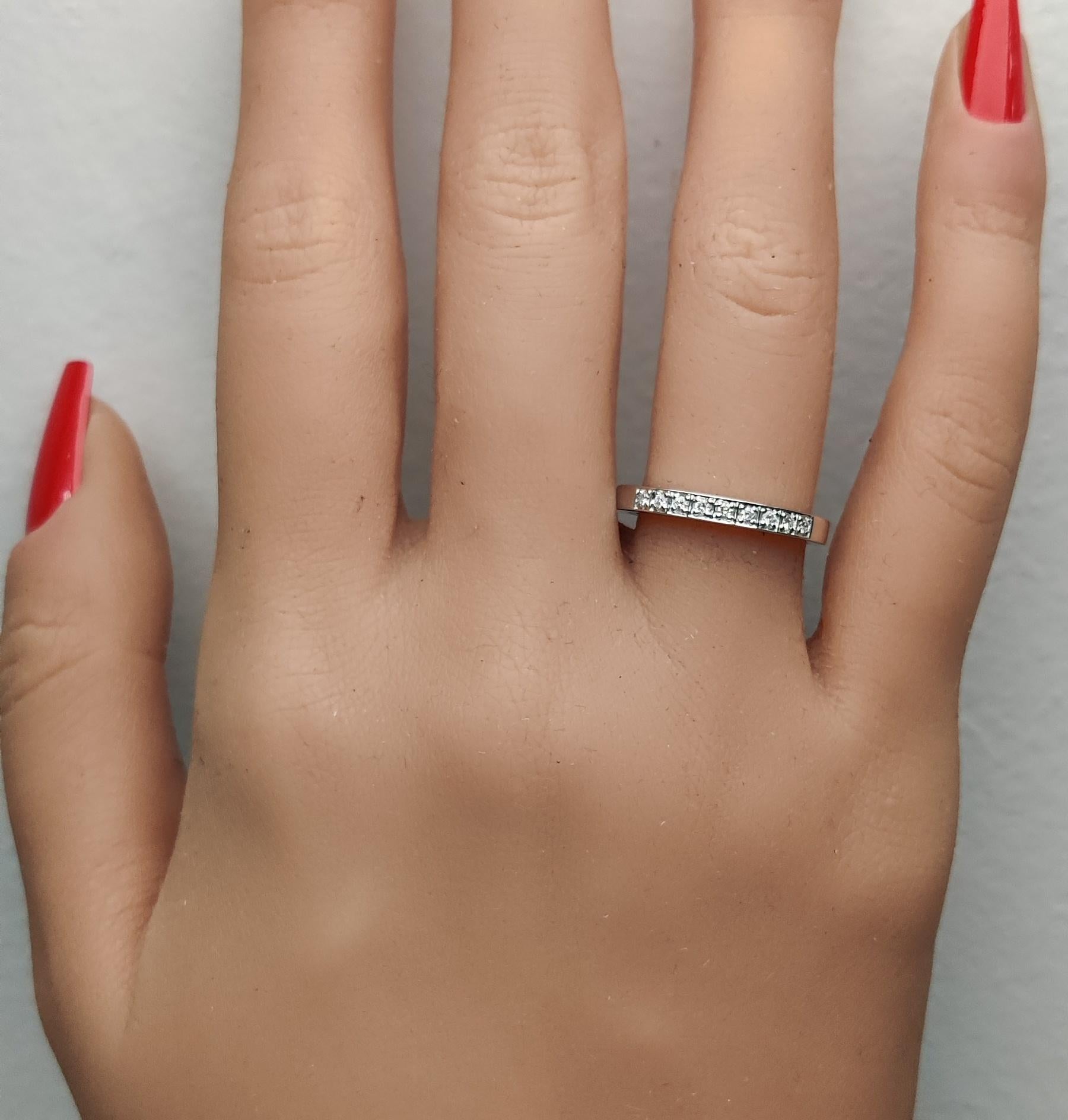 Natural White Round Diamond 0.10 Carat TW White Gold Wedding Band