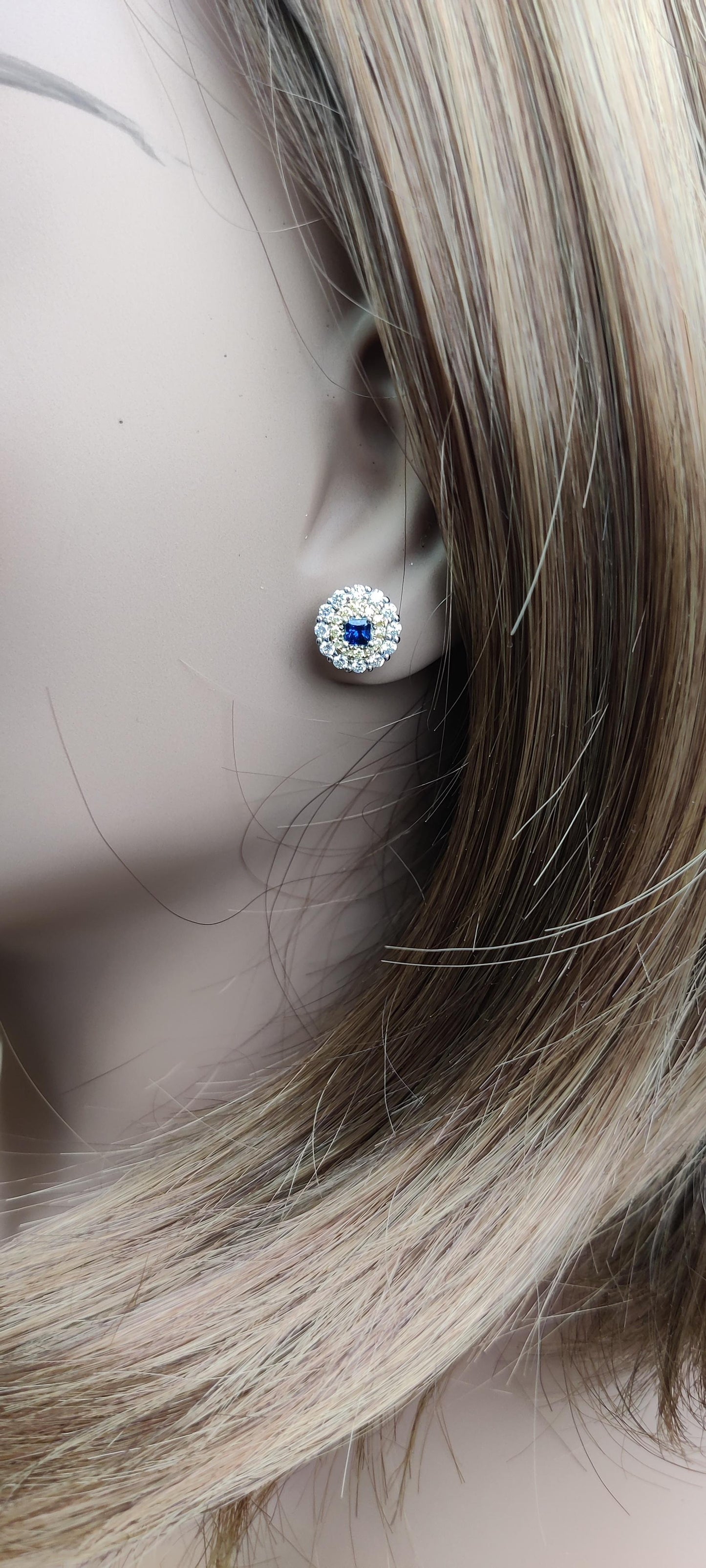 Natural Blue Princess Sapphire and Diamond 1.05 Carat TW Gold Stud Earrings