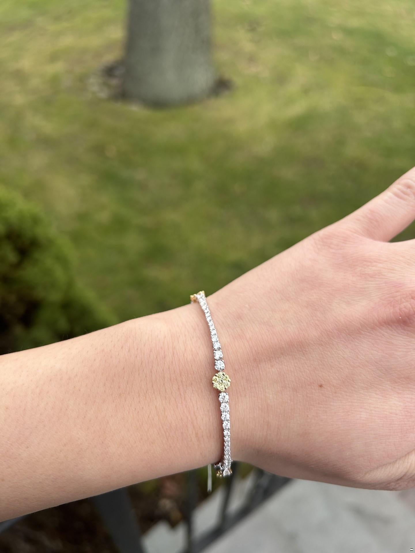 Natural Yellow Round and White Diamond 3.39 Carat TW Gold Bracelet