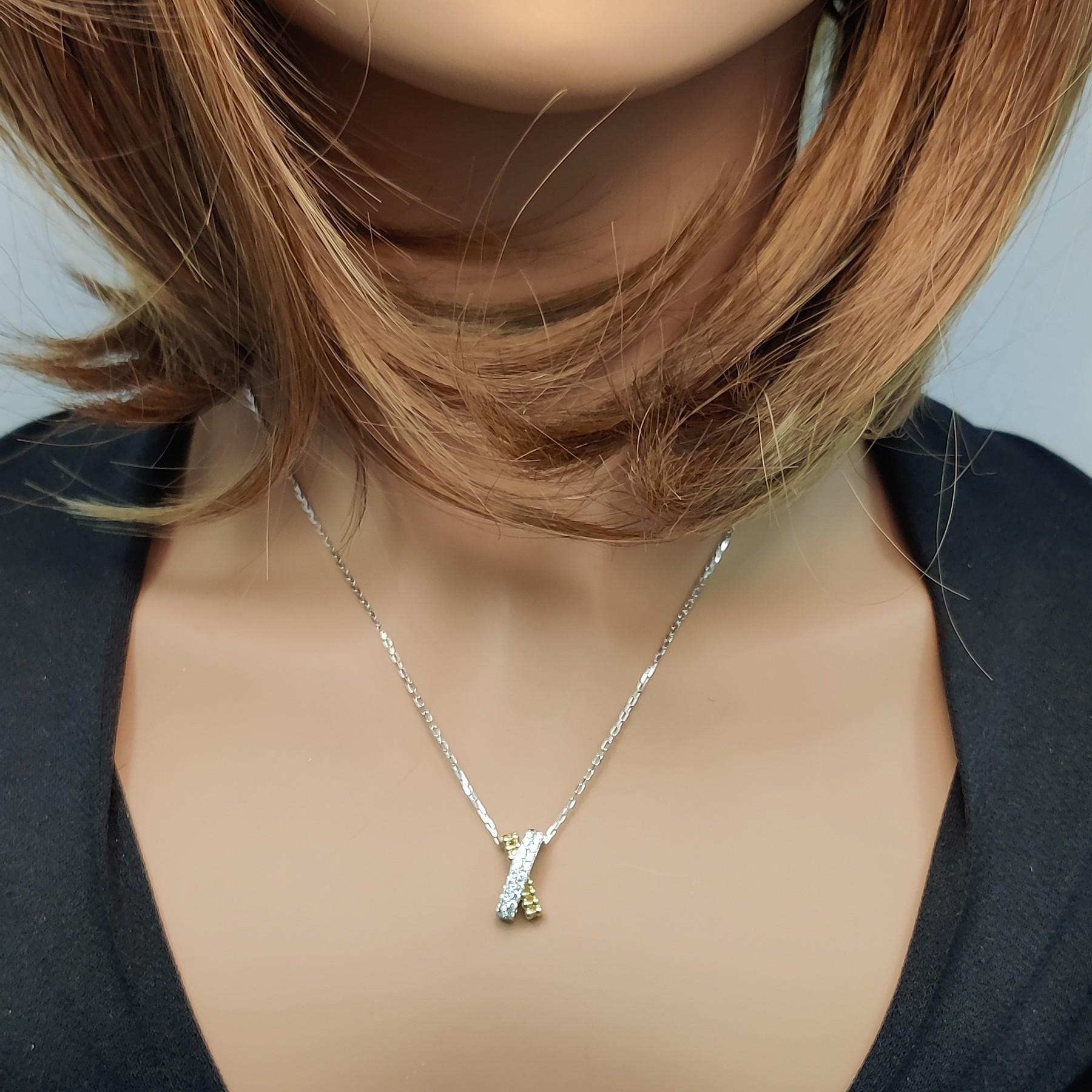 Natural White Round Diamond 0.26 Carat TW Gold Drop Pendant