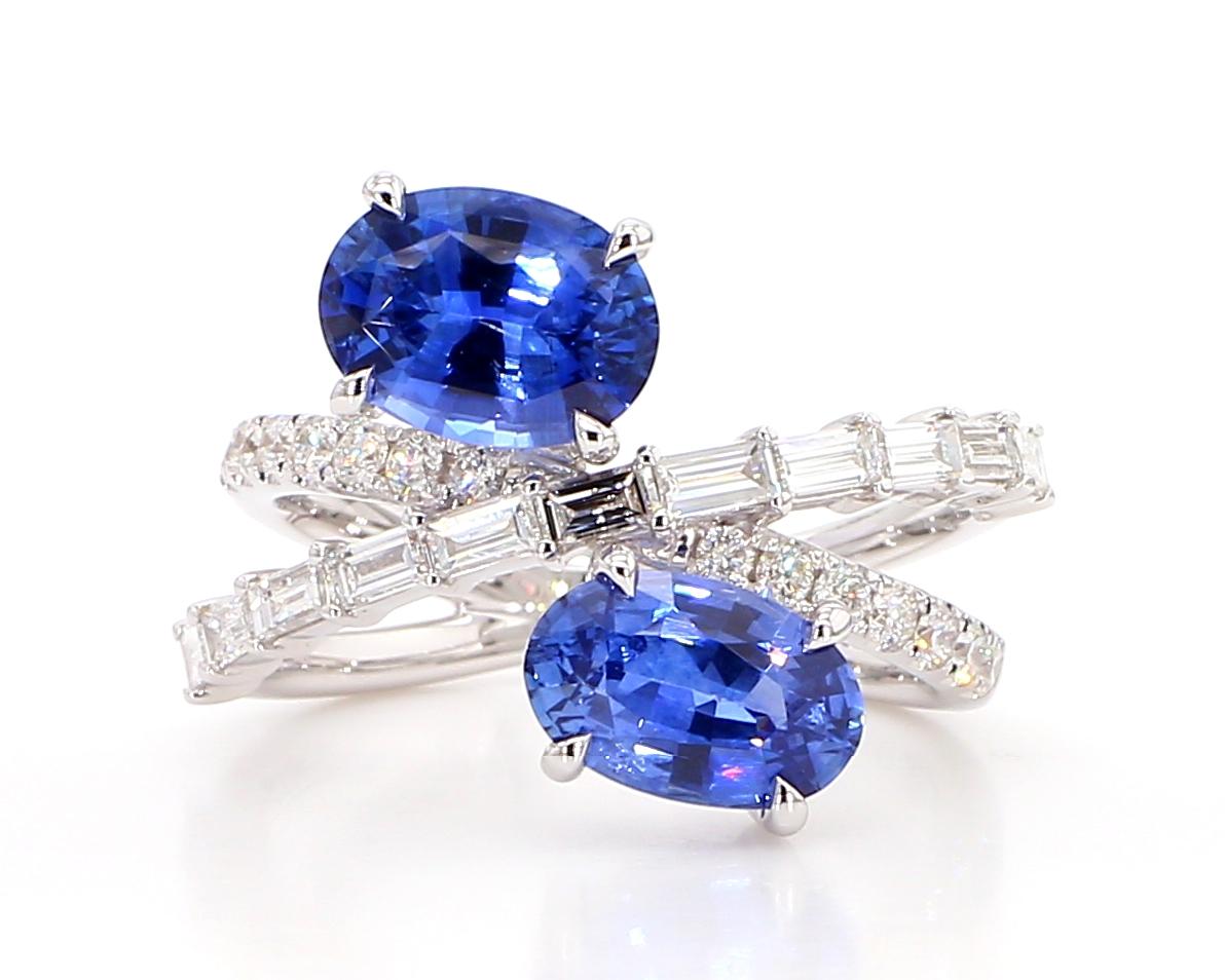 Natural Blue Oval Sapphire and White Diamond 4.42 Carat TW Gold Cocktail Ring