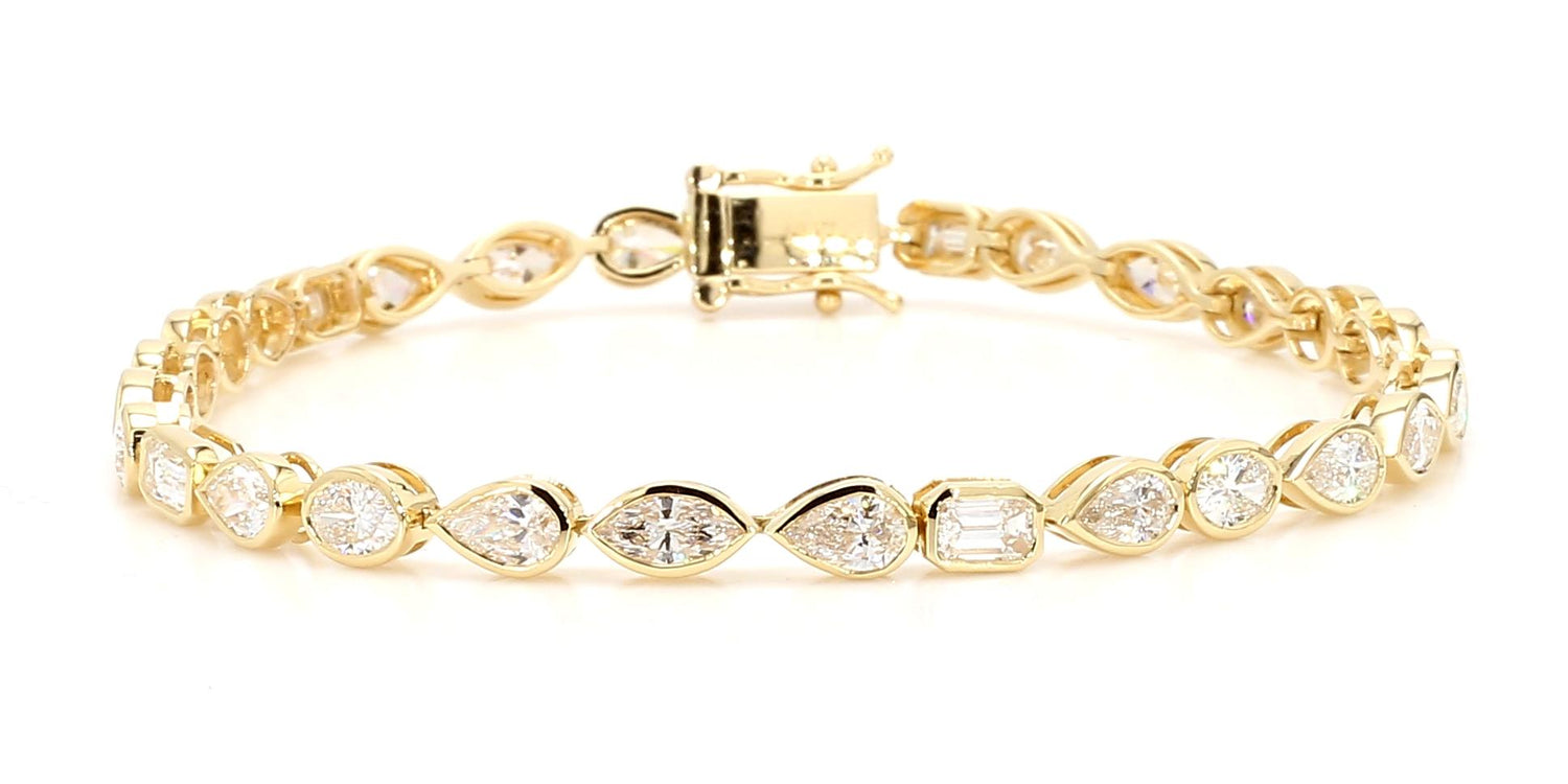 Natural White Emerald Diamond 5.66 Carat TW Gold Bracelet