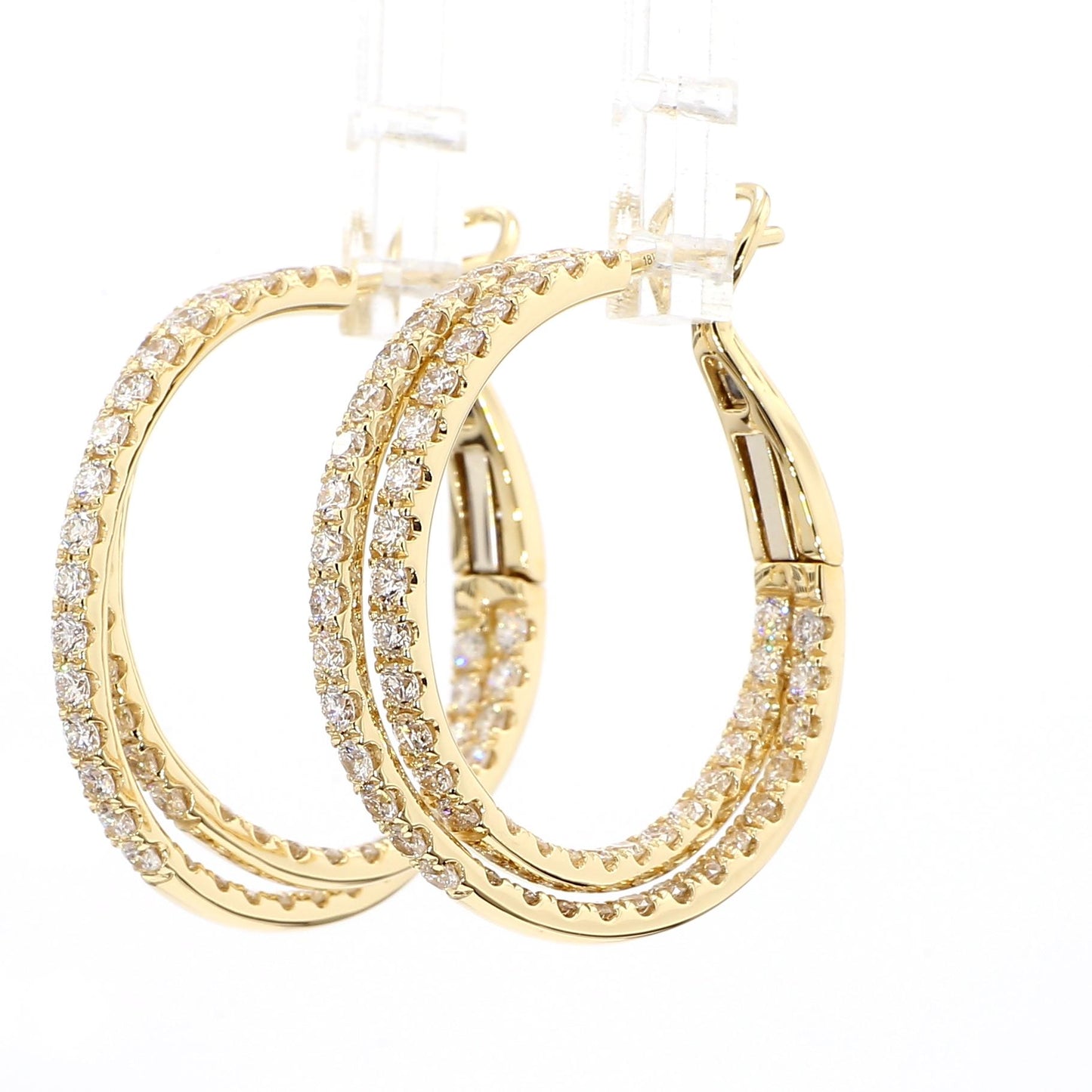 Natural White Round Diamond 2.61 Carat TW Yellow Gold Hoop Earrings