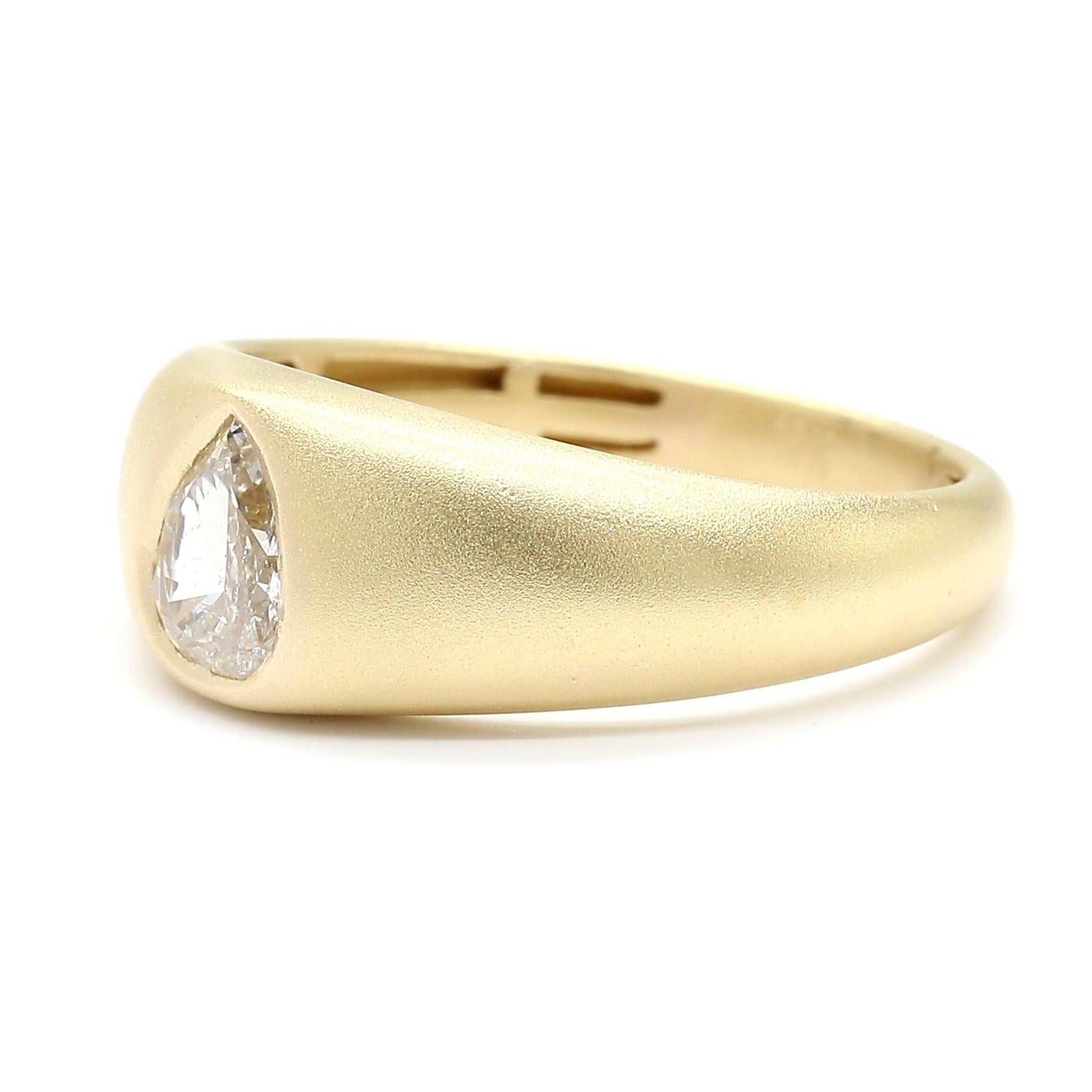 Natural White Pear Diamond 0.51 Carat TW Yellow Gold Cocktail Band