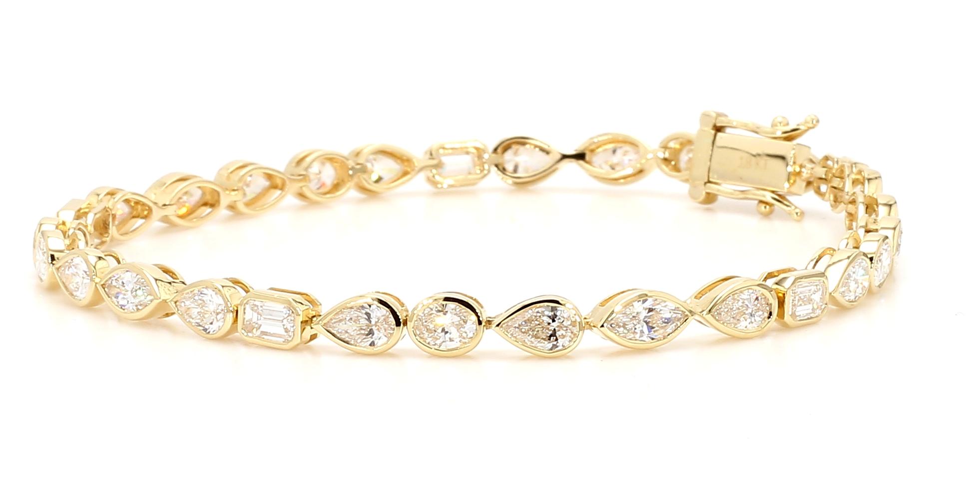 Natural White Emerald Diamond 5.66 Carat TW Gold Bracelet