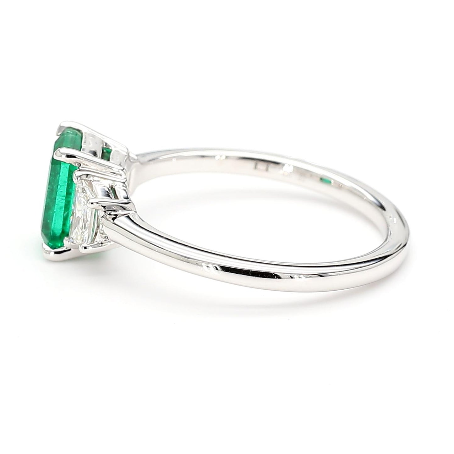 Natural Emerald and White Diamond 1.43 Carat TW Gold Cocktail Ring
