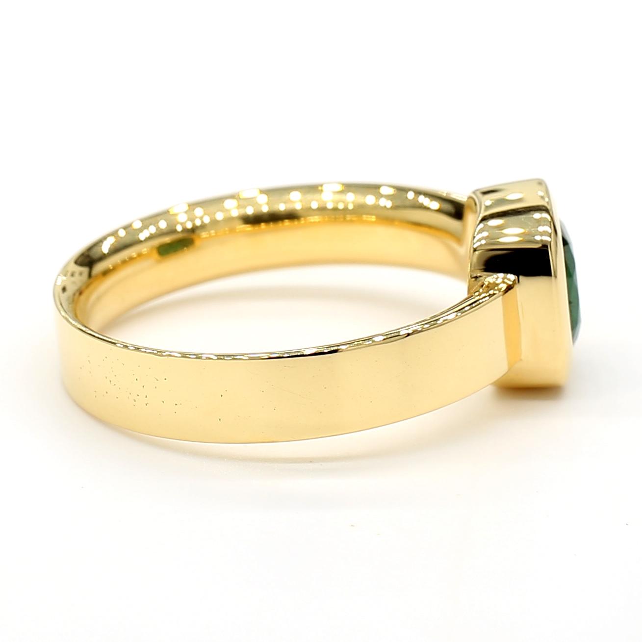 Natural Emerald 0.84 Carat TW Yellow Gold Cocktail Ring