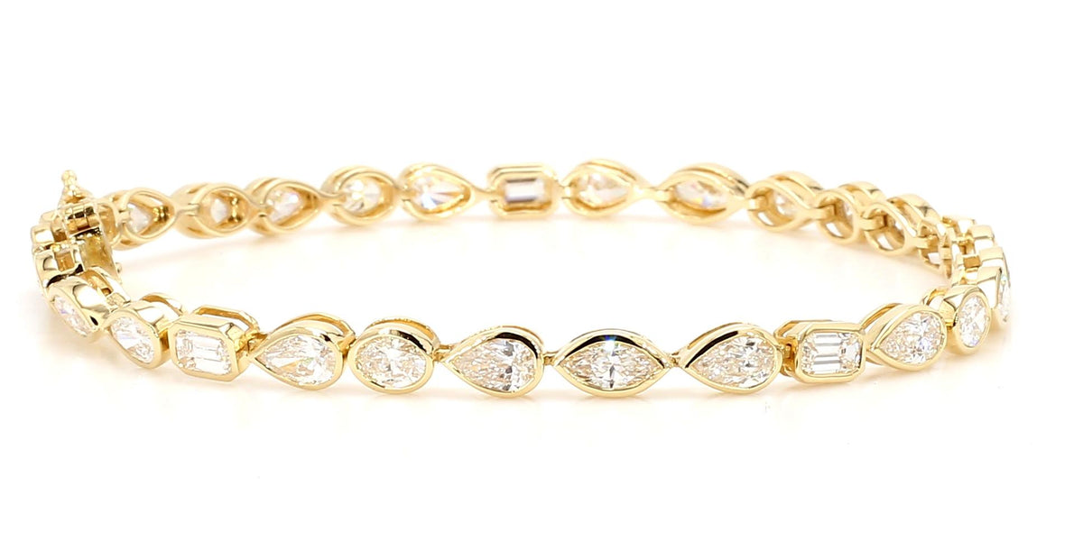Natural White Emerald Diamond 5.66 Carat TW Gold Bracelet