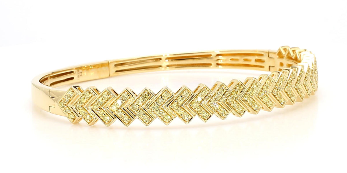Natural Yellow Round Diamond 1.01 Carat TW Gold Bracelet