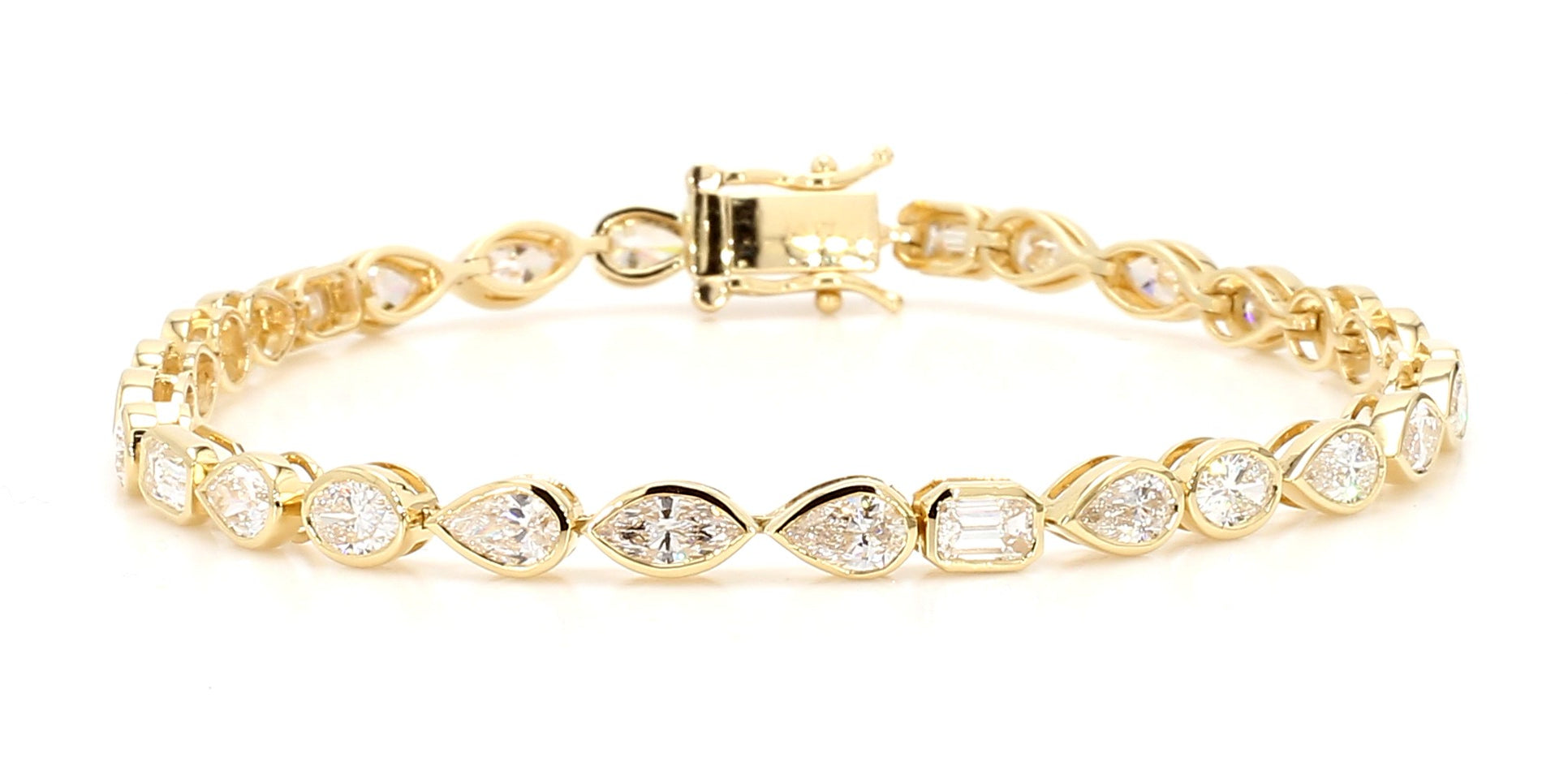 Natural White Emerald Diamond 5.66 Carat TW Gold Bracelet