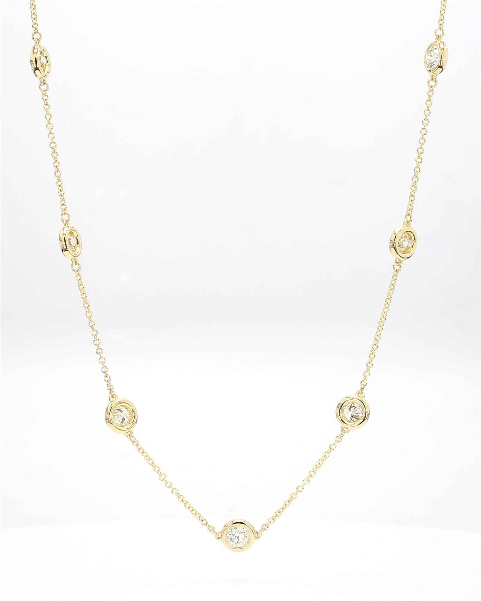 Natural White Round Diamond 2.67 Carat TW Yellow Gold Necklace