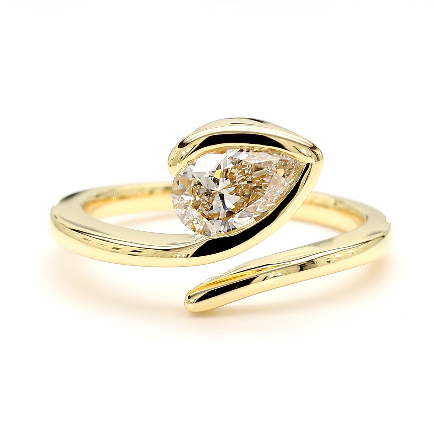 Natural White Pear Diamond 0.72 Carat TW Yellow Gold Cocktail Ring